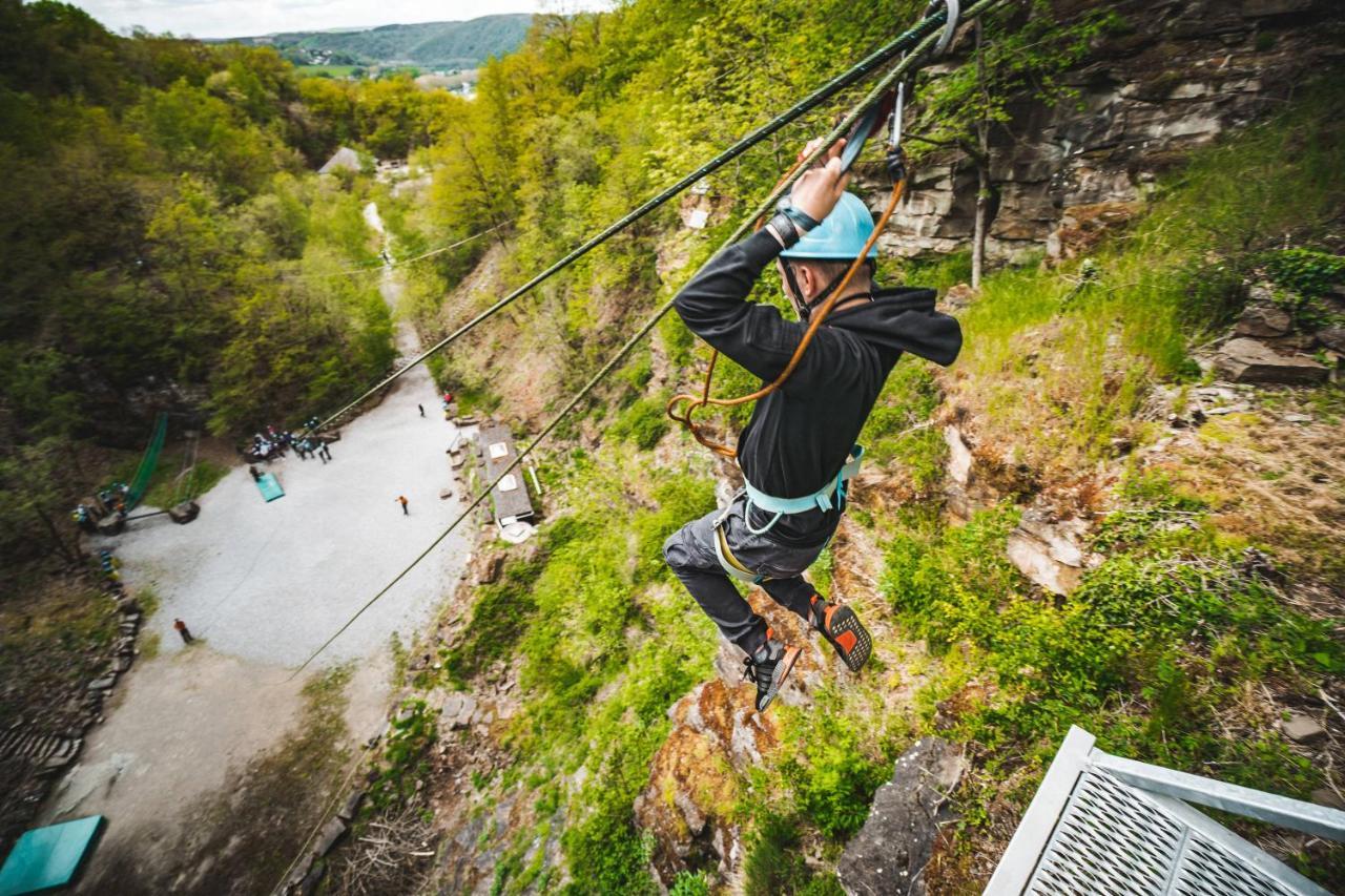 Gite De La Tour - Dinant Evasion Dış mekan fotoğraf