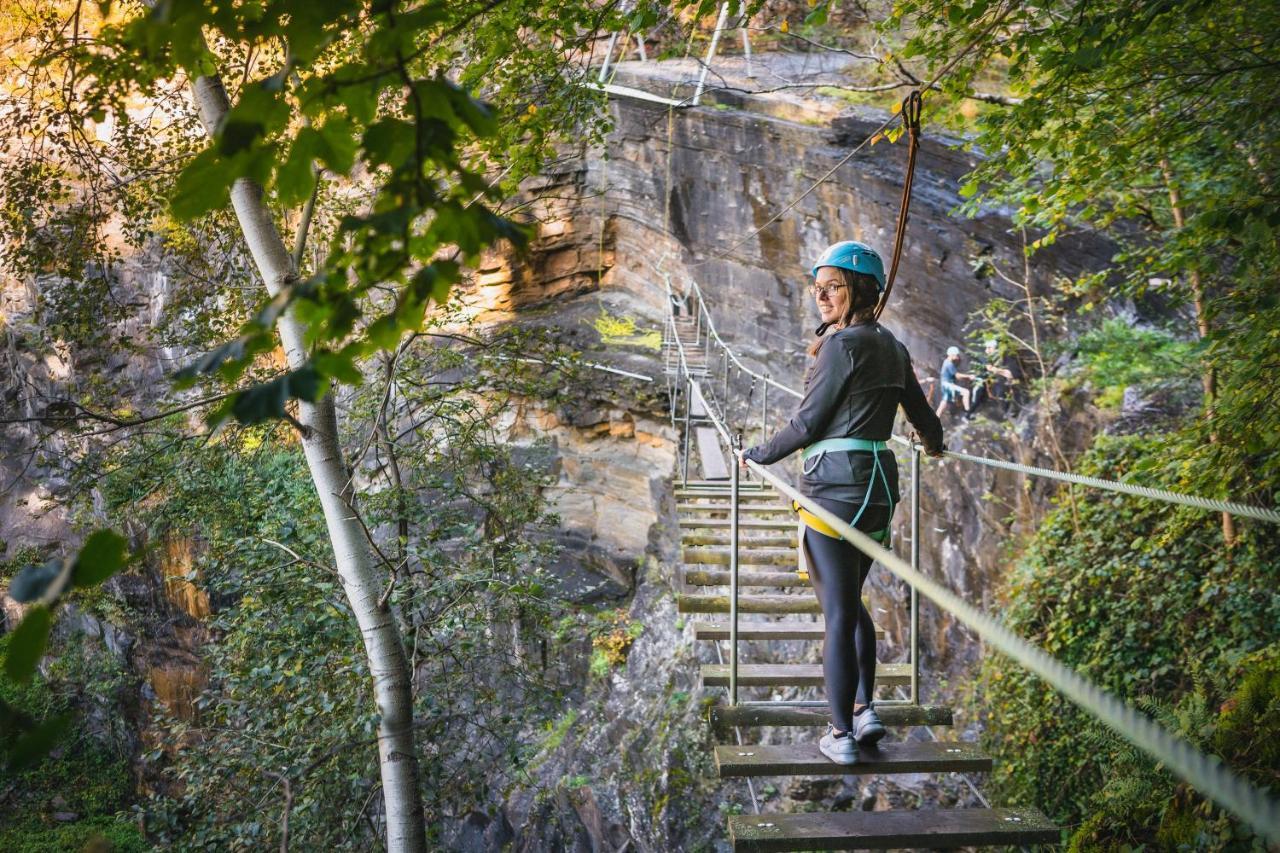 Gite De La Tour - Dinant Evasion Dış mekan fotoğraf